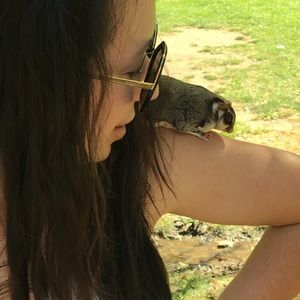 Meet your Posher, Ashley